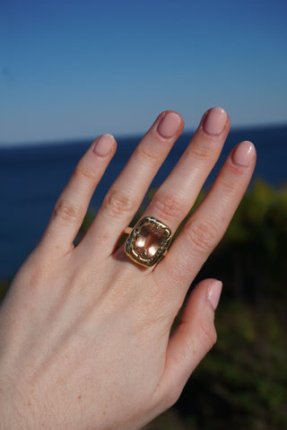 Rising Sun Guardian Ring in 18k gold with morganite